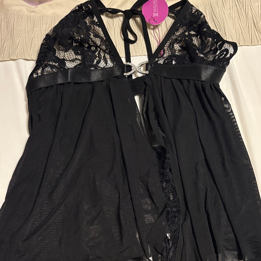 Chic Black Lace Chemise